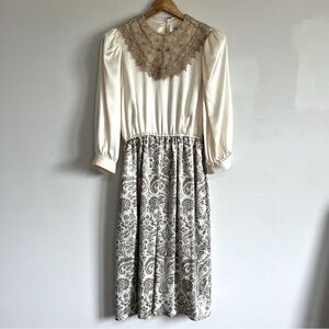 Jackie Taub Vintage Cream and Gray Long Sleeve Dress